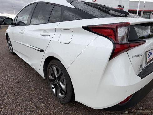 Used 2022 Toyota Prius Limited image 12