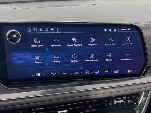 New 2026 Chevrolet Suburban RST image 15