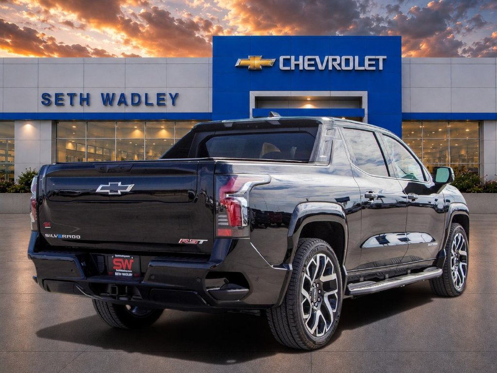 Used 2024 Chevrolet Silverado EV RST AWD/4WD image 11