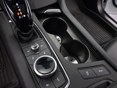 Certified 2024 Cadillac XT5 Premium Luxury w/ LPO, Floor Liner Package image 21