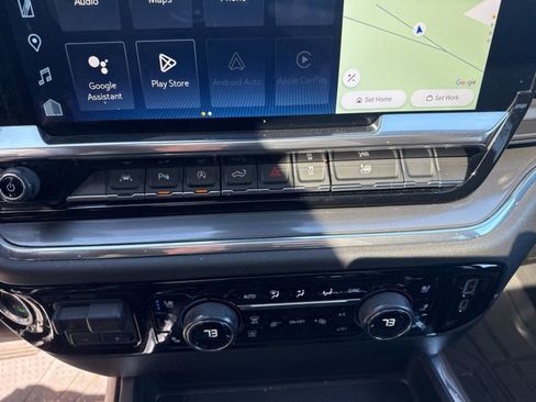 Used 2024 Chevrolet Silverado 1500 High Country w/ High Country Premium Package image 9