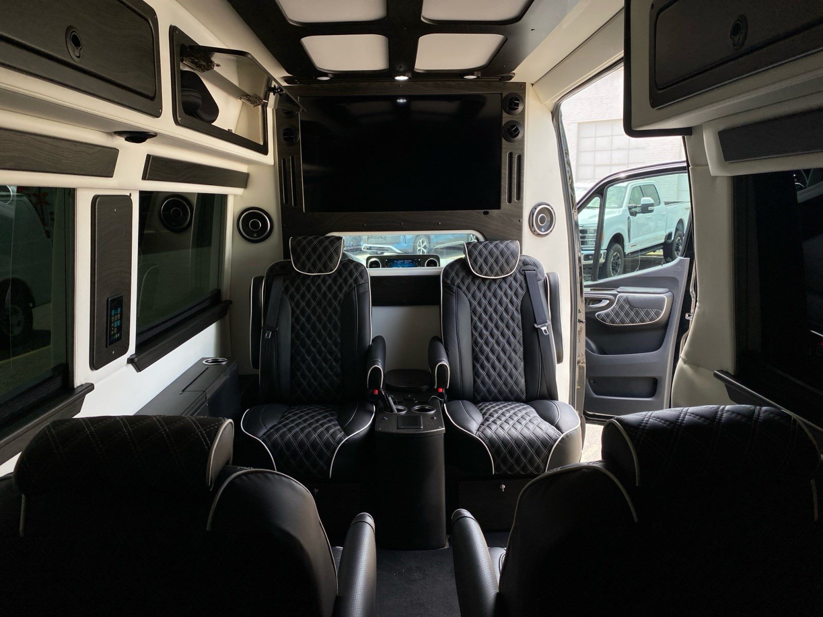 Used 2022 Mercedes-Benz Sprinter 3500 image 32