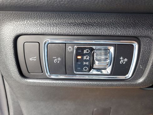 New 2026 Lincoln Corsair Premiere image 14