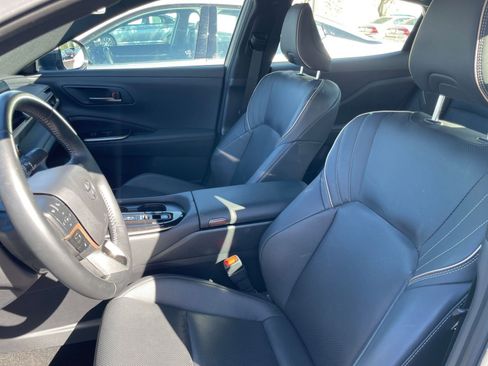 Used 2025 Toyota Crown XLE AWD/4WD image 37