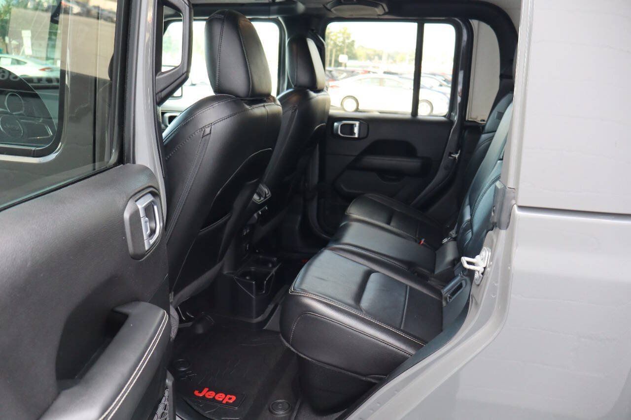 Used 2020 Jeep Gladiator Overland w/ Popular Equipment Package AWD/4WD image 5