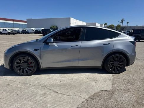 Used 2025 Tesla Model Y Performance AWD/4WD image 10