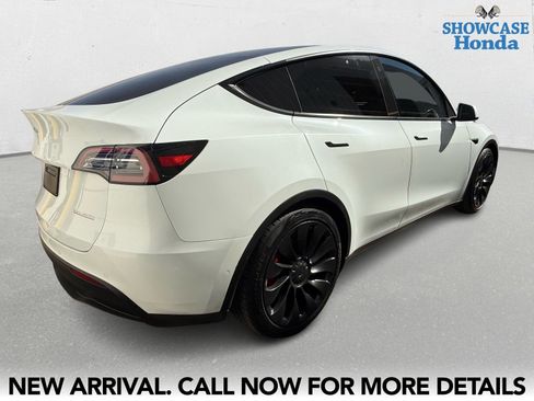 Used 2022 Tesla Model Y Performance image 5