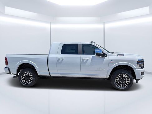 New 2026 RAM 2500 Limited AWD/4WD image 2
