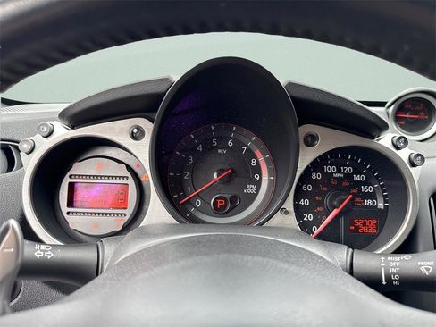 Used 2014 Nissan 370Z Coupe image 36