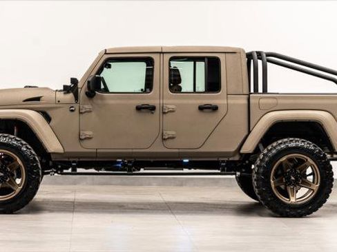 Used 2026 Jeep Gladiator Sport image 11