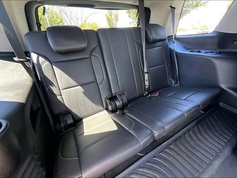 Used 2018 Chevrolet Tahoe Premier AWD/4WD image 28