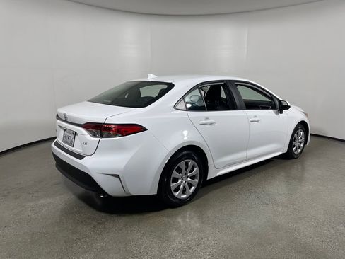 Certified 2024 Toyota Corolla LE FWD image 3