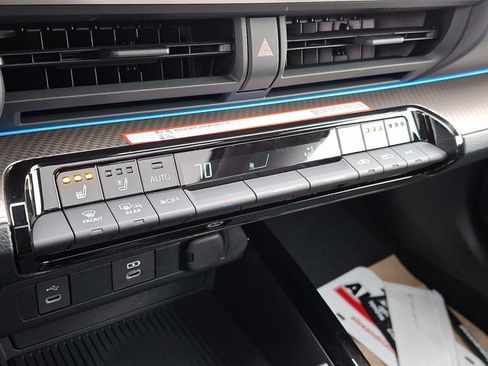 New 2026 Toyota Prius LE image 14