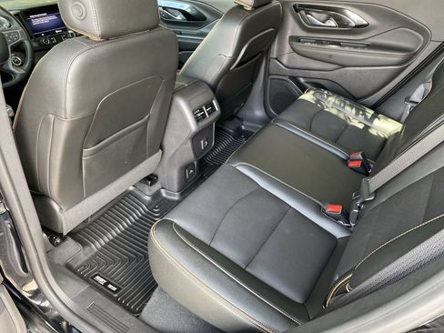 Used 2024 GMC Terrain AT4 AWD/4WD image 30