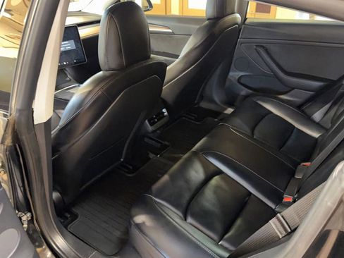 Used 2022 Tesla Model 3 Performance image 16