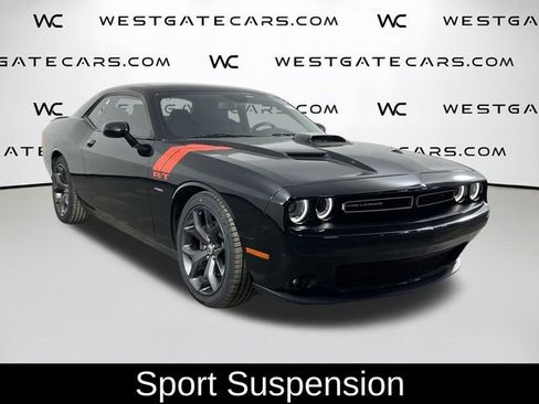 Used 2017 Dodge Challenger R/T image 7