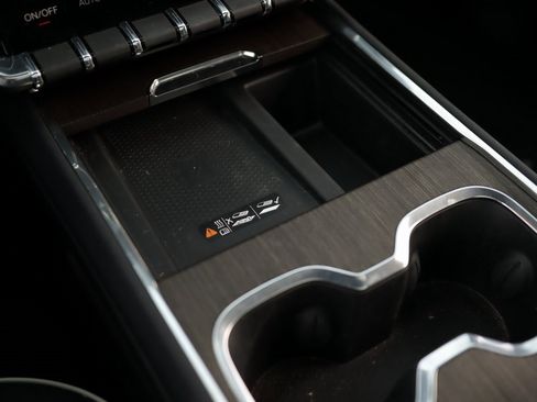 Used 2024 GMC Acadia Denali w/ Super Cruise Package image 19