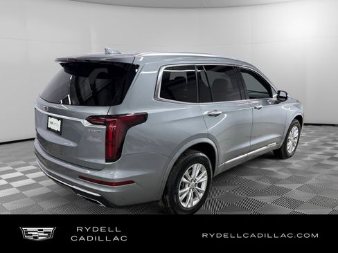 Certified 2024 Cadillac XT6 Luxury AWD/4WD image 5