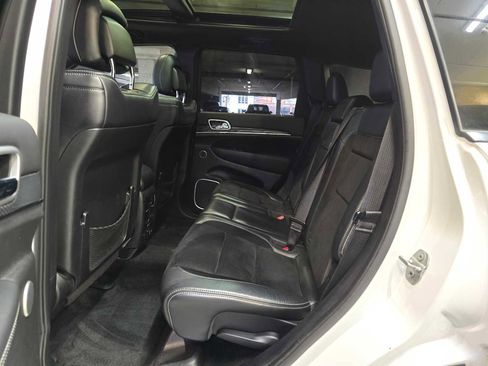 Used 2015 Jeep Grand Cherokee SRT w/ Luxury Group II image 29