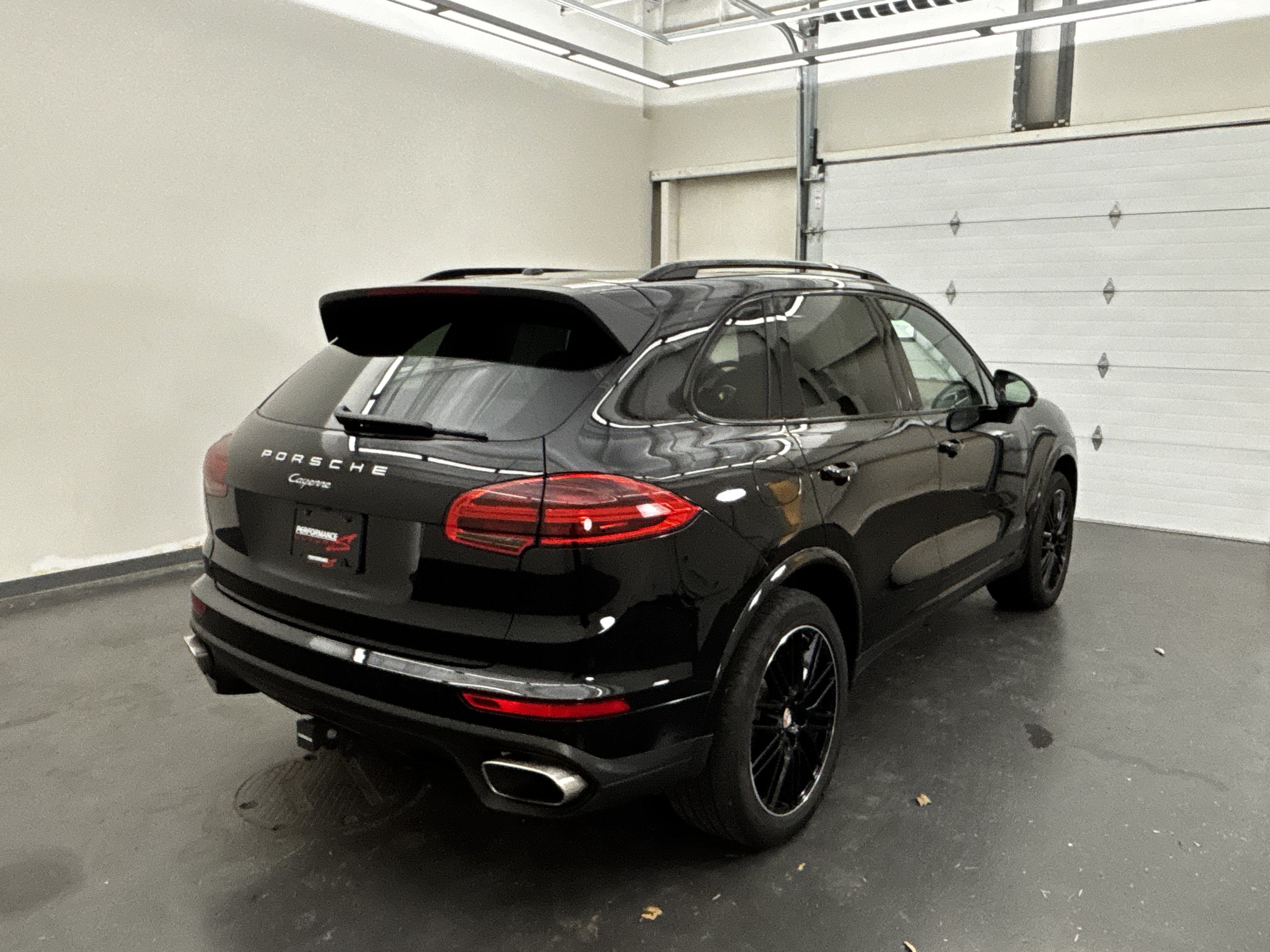 Used 2018 Porsche Cayenne Platinum Edition AWD/4WD image 8