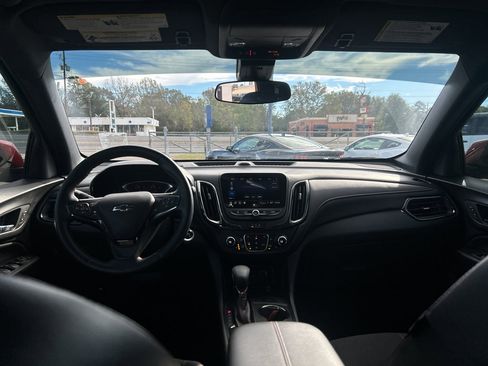 Used 2023 Chevrolet Equinox RS image 18