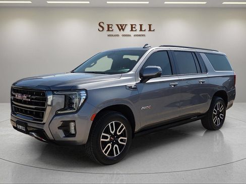 Used 2021 GMC Yukon XL AT4 w/ AT4 Premium Package AWD/4WD image 1
