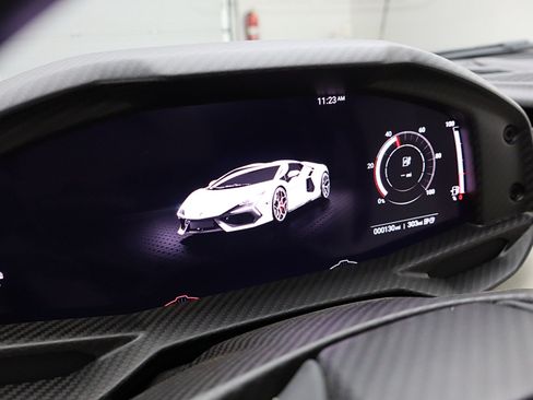 Used 2025 Lamborghini Revuelto AWD/4WD image 30