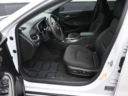 Used 2023 Chevrolet Malibu LT image 13