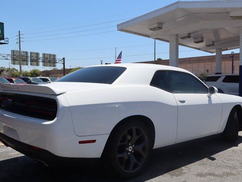 Used 2019 Dodge Challenger GT RWD image 3
