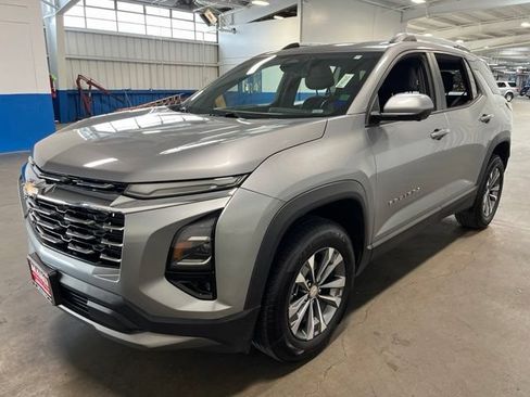 Used 2025 Chevrolet Equinox LT w/ Convenience Package II AWD/4WD image 7