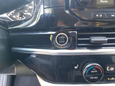 Certified 2023 Nissan Pathfinder SL FWD image 26