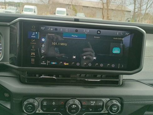 Used 2025 Jeep Wrangler Unlimited Sahara AWD/4WD image 31