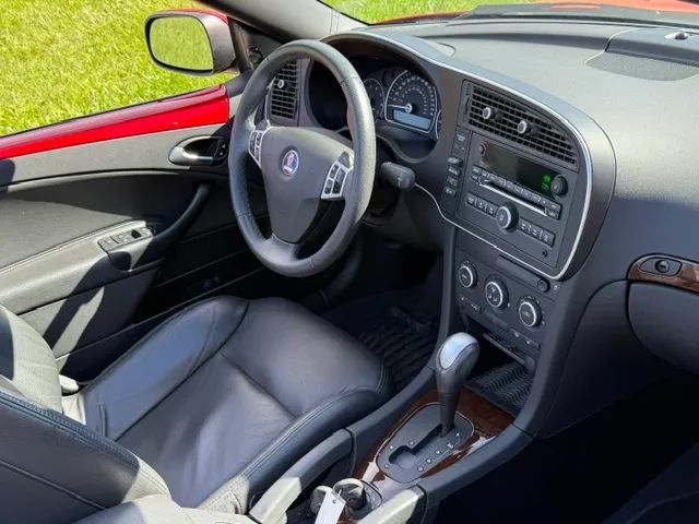 Used 2011 Saab 9-3 Aero FWD image 31