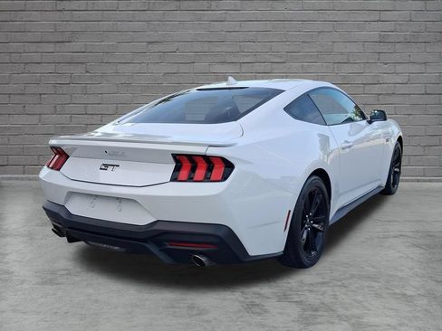 Used 2024 Ford Mustang GT RWD image 9
