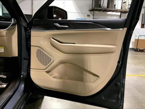 New 2025 Jeep Grand Cherokee Limited w/ Luxury Tech Group II AWD/4WD image 48