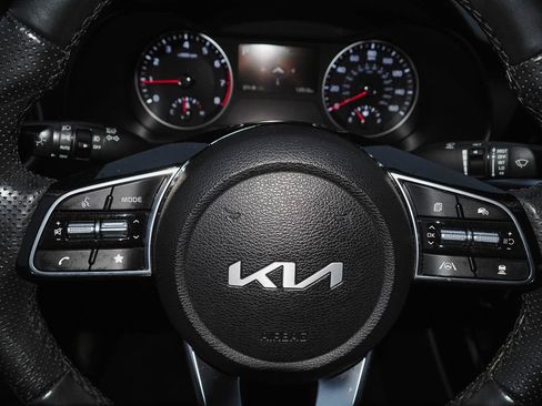 Used 2023 Kia Forte GT-Line w/ GT-Line Premium Package image 34