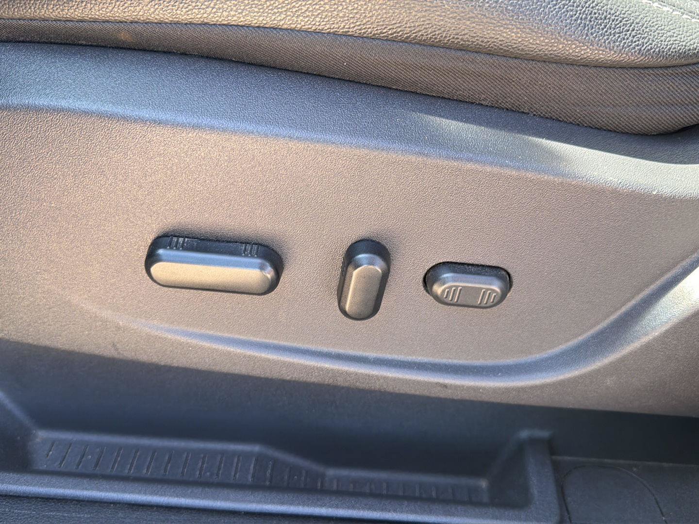 Used 2013 Ford Escape SEL AWD/4WD image 10