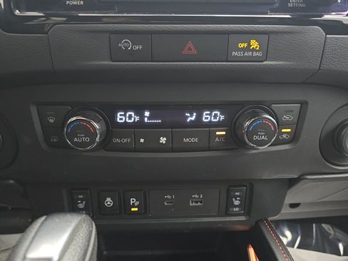 Used 2024 Nissan Frontier Pro-X w/ Pro Convenience Package RWD image 21
