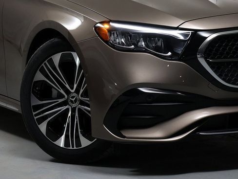 Certified 2026 Mercedes-Benz E 350 4MATIC Sedan image 3