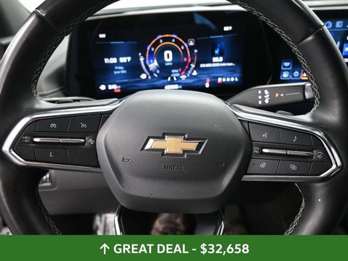 Used 2024 Chevrolet Traverse LT FWD image 39