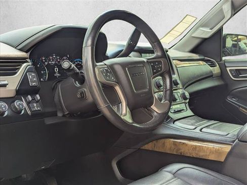 Used 2017 GMC Yukon Denali AWD/4WD image 10