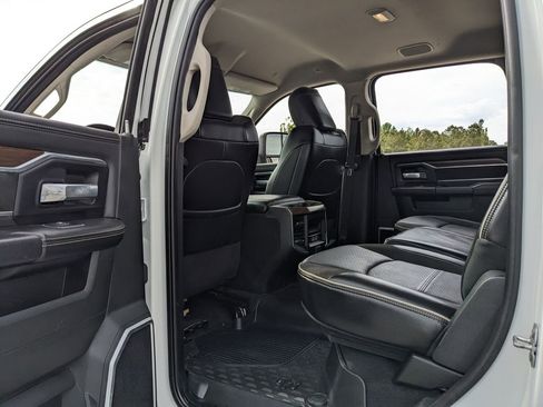 Used 2023 RAM 2500 Laramie AWD/4WD image 47