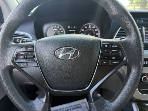 Used 2016 Hyundai Sonata SE FWD image 29