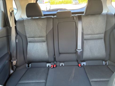 Used 2025 Nissan Rogue SV AWD/4WD image 40