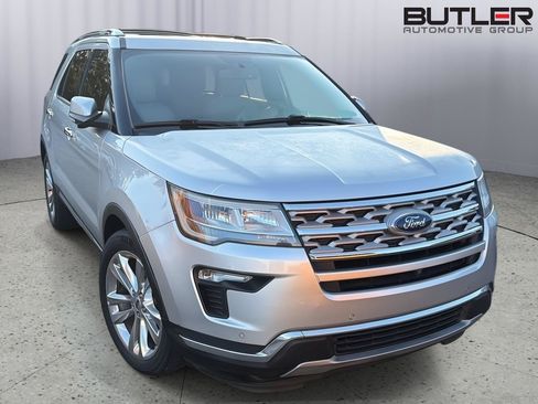 Used 2018 Ford Explorer Limited FWD image 4