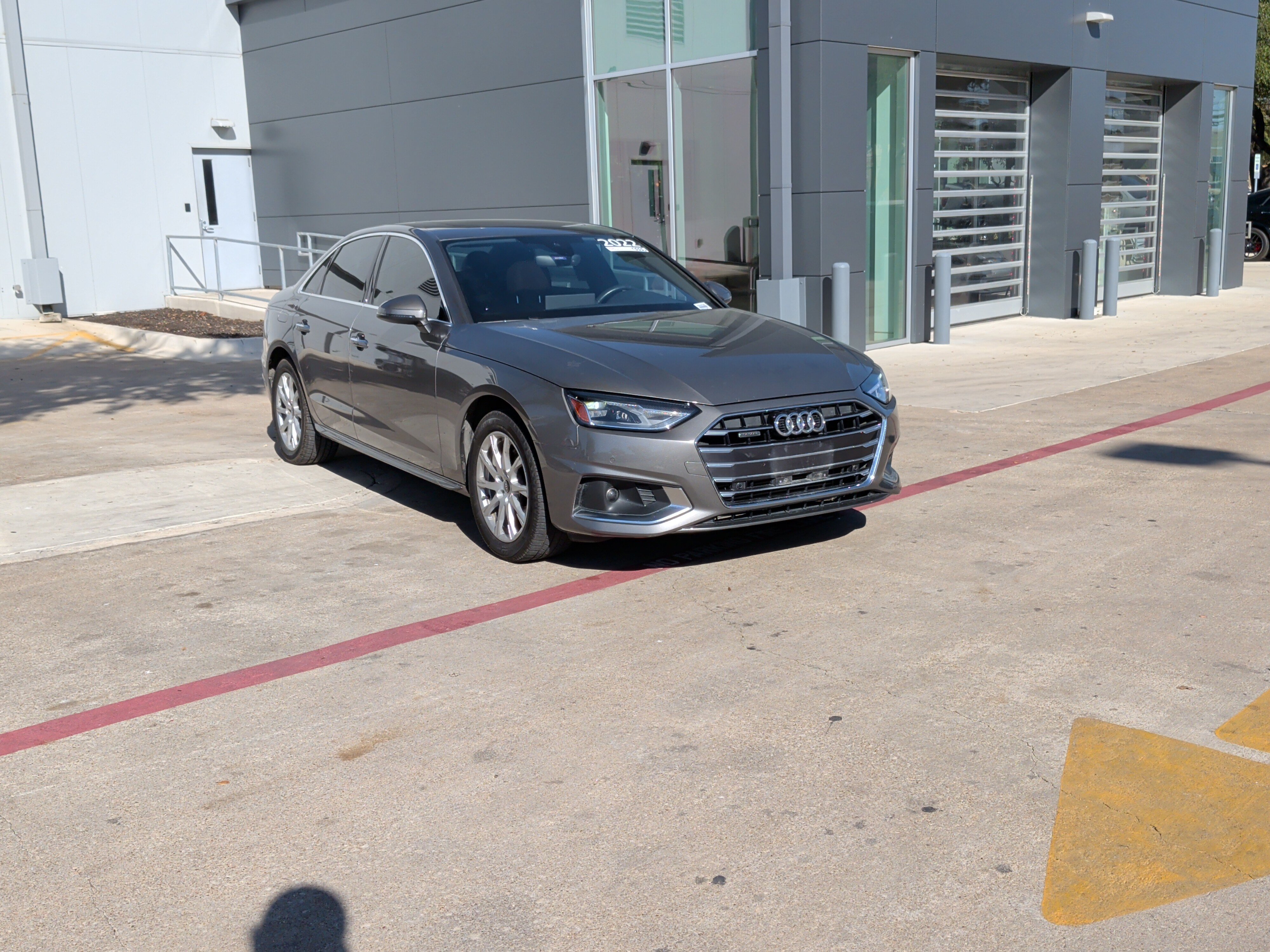Used 2022 Audi A4 2.0T Premium w/ Convenience Package AWD/4WD image 2