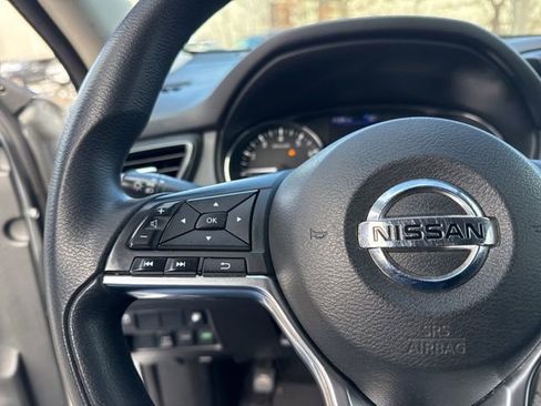 Used 2018 Nissan Rogue S image 35