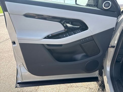 New 2026 Land Rover Range Rover Evoque S image 10