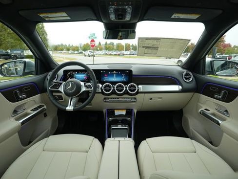 Used 2026 Mercedes-Benz GLB 250 4MATIC image 19