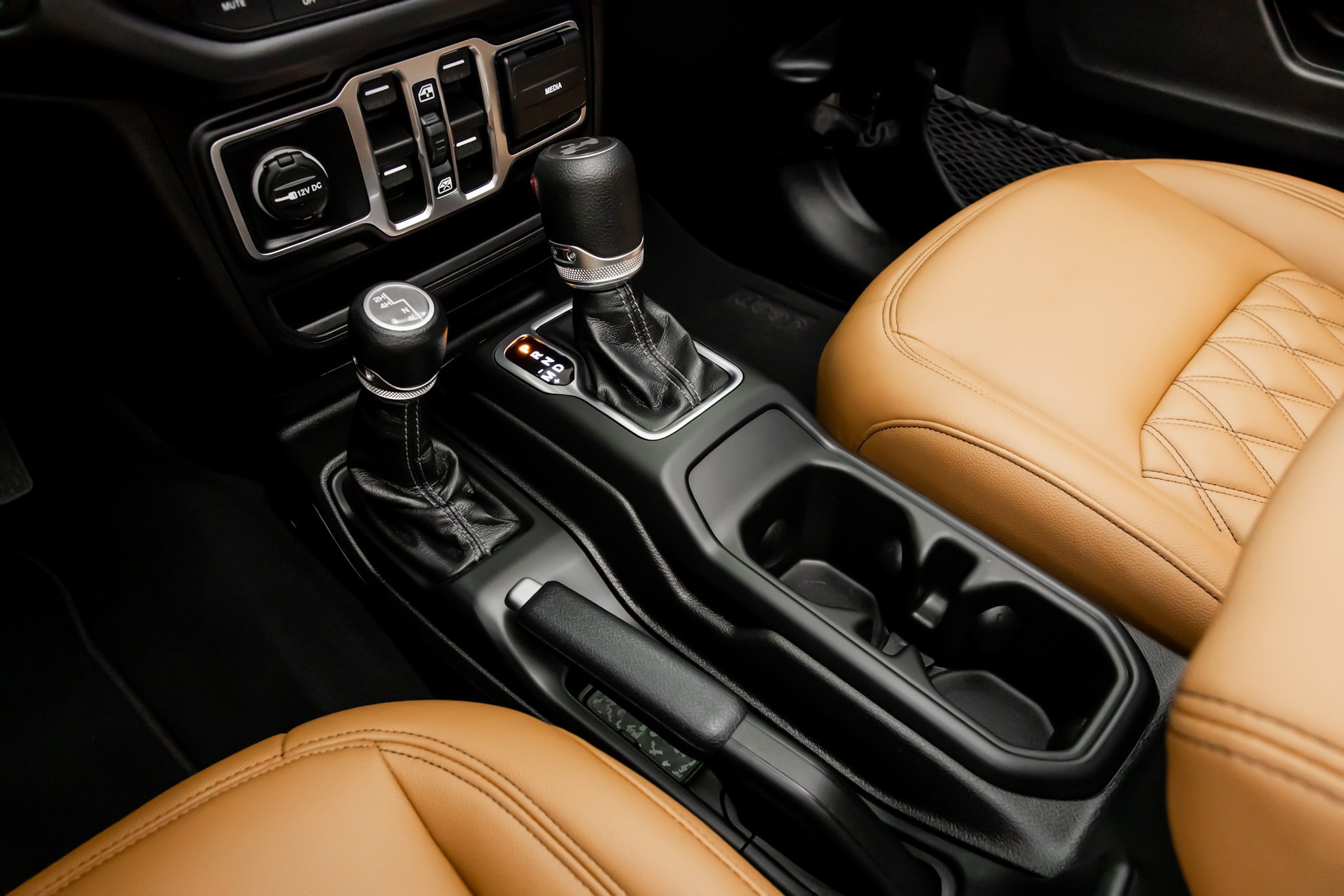 Used 2026 Jeep Wrangler Unlimited Sahara AWD/4WD image 47